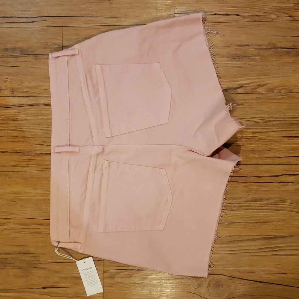 Free Assembly Jean Short - Picture 4 of 6